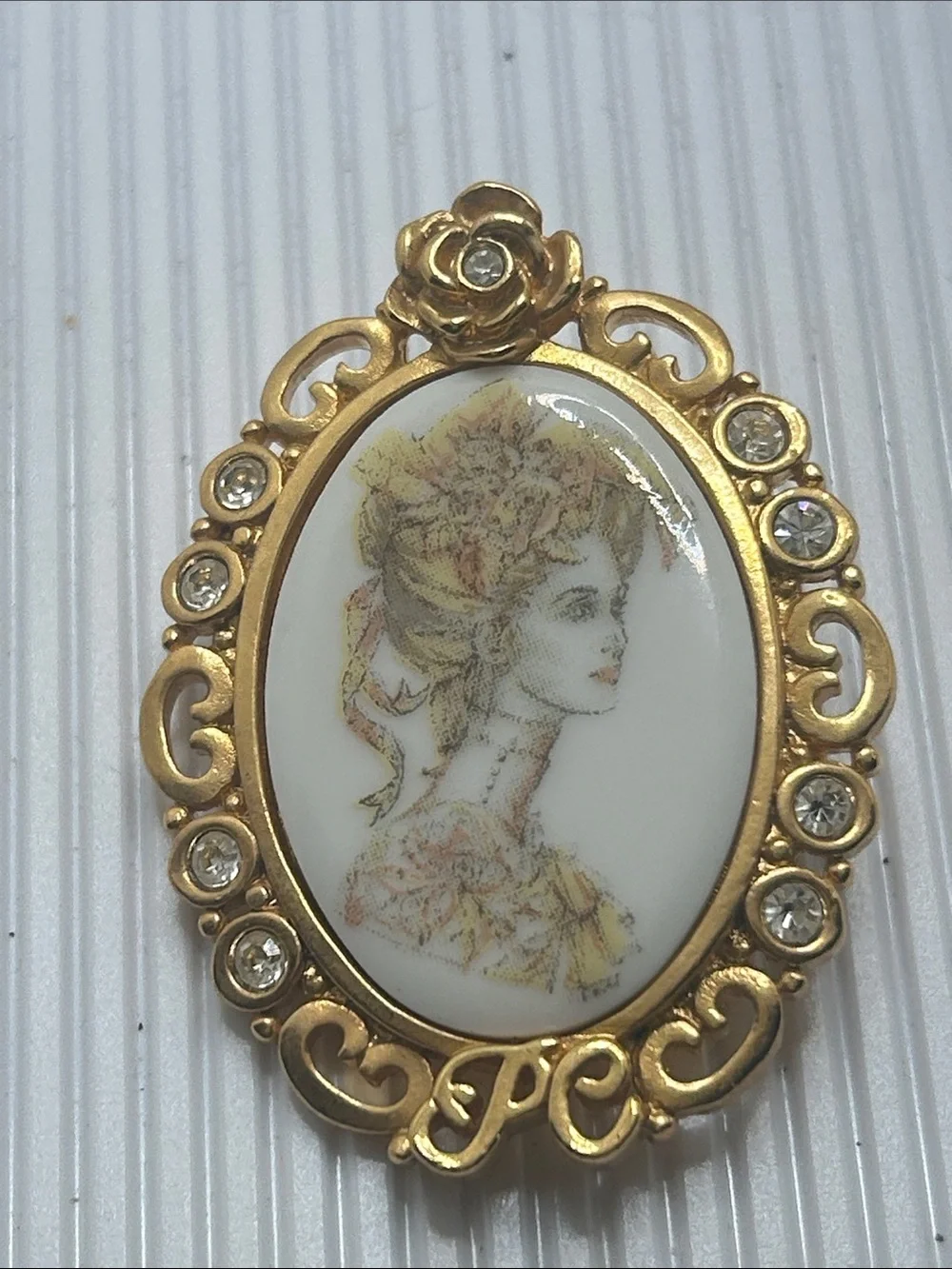 Avon President’s Club Cameo and Filigree Brooch Lot